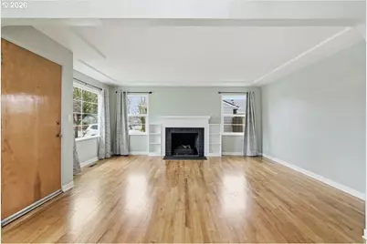 1084 24th St, Salem, OR 97301 - Photo 6