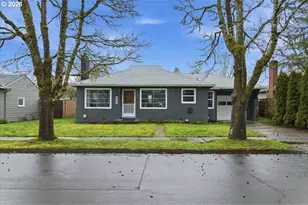 1084 24th St, Salem, OR 97301 - Photo 2