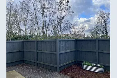 9023 NE Hoyt St, Portland, OR 97220 - Photo 22