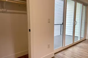 9023 NE Hoyt St, Portland, OR 97220 - Photo 4