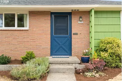 1050 SE 73rd Ave, Portland, OR 97215 - Photo 2