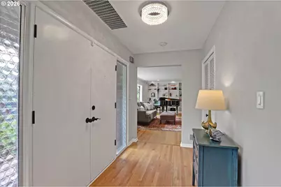 1275 SW Orinda Way, Portland, OR 97225 - Photo 6