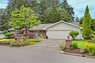 1275 SW Orinda Way, Portland, OR 97225 - Photo 2