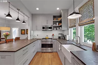 1654 N Willamette Blvd, Portland, OR 97217 - Photo 16