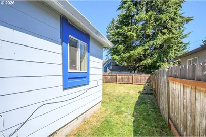 329 SW Harrison St, Sheridan, OR 97378 - Photo 32
