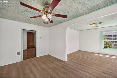 329 SW Harrison St, Sheridan, OR 97378 - Photo 8
