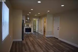 8316 SE Raymond Ct, Portland, OR 97266 - Photo 14