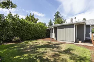 8316 SE Raymond Ct, Portland, OR 97266 - Photo 20