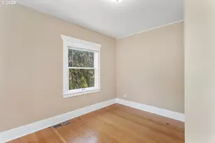 8316 SE Raymond Ct, Portland, OR 97266 - Photo 12