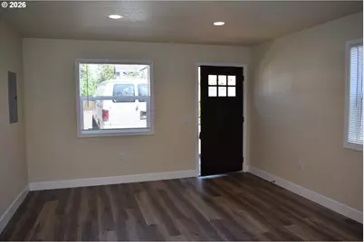 8316 SE Raymond Ct, Portland, OR 97266 - Photo 16