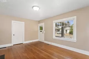 8316 SE Raymond Ct, Portland, OR 97266 - Photo 6