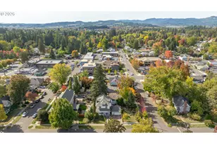 625 NE Cowls St, McMinnville, OR 97128 - Photo 4