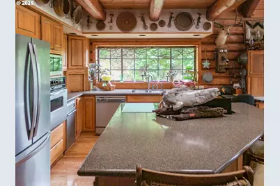 1138 Yokum Rd, Riddle, OR 97469 - Photo 10