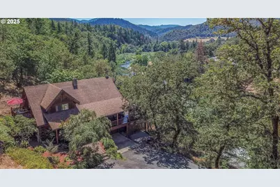 1138 Yokum Rd, Riddle, OR 97469 - Photo 24