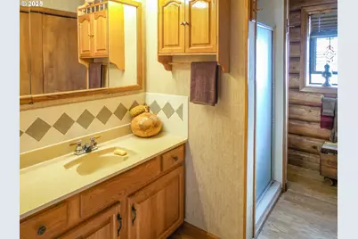 1138 Yokum Rd, Riddle, OR 97469 - Photo 12