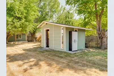 2625 NE Hembree St, McMinnville, OR 97128 - Photo 42