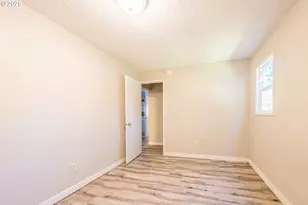 302 SE Neptune Ave, Lincoln City, OR 97367 - Photo 12