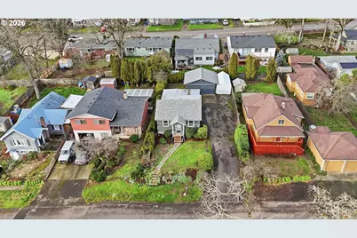 650 E Fairfield St, Gladstone, OR 97027 - Photo 32