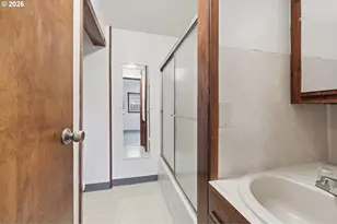 650 E Fairfield St, Gladstone, OR 97027 - Photo 14