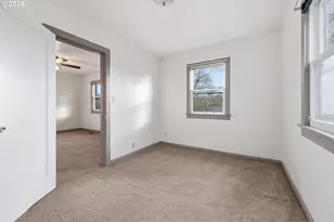 650 E Fairfield St, Gladstone, OR 97027 - Photo 8