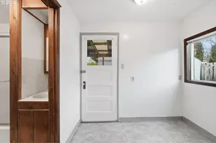 650 E Fairfield St, Gladstone, OR 97027 - Photo 12