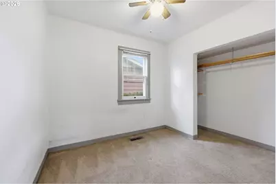 650 E Fairfield St, Gladstone, OR 97027 - Photo 16