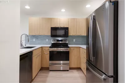 300 W 8th St #220, Vancouver, WA 98660 - Photo 10