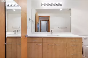 300 W 8th St, Vancouver, WA 98660 - Photo 20