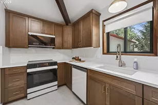 4131 SW Chesapeak Ave, Portland, OR 97239 - Photo 18