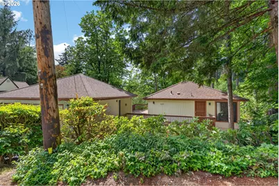 4131 SW Chesapeak Ave, Portland, OR 97239 - Photo 4