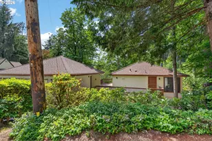 4131 SW Chesapeak Ave, Portland, OR 97239 - Photo 4