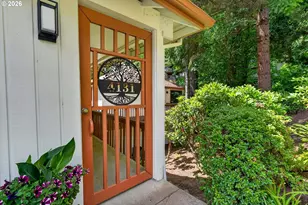 4131 SW Chesapeak Ave, Portland, OR 97239 - Photo 2