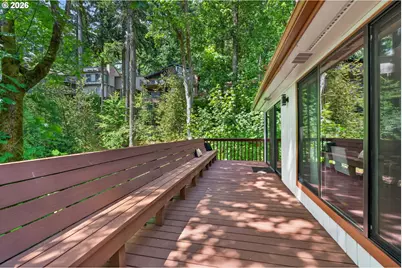 4131 SW Chesapeak Ave, Portland, OR 97239 - Photo 22