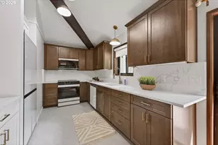 4131 SW Chesapeak Ave, Portland, OR 97239 - Photo 16