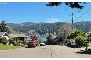 3040 NE 30th Dr, Lincoln City, OR 97367 - Photo 2