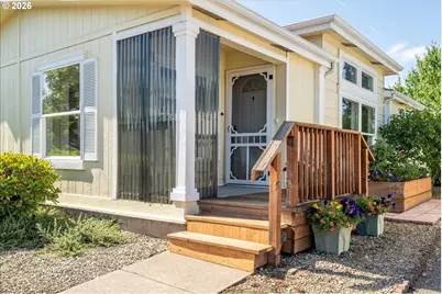 2242 Maia Loop, Springfield, OR 97477 - Photo 4