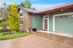 1630 38th Loop, Florence, OR 97439 - Photo 4