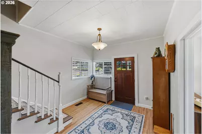 1542 Meade St, North Bend, OR 97459 - Photo 4