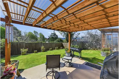 1542 Meade St, North Bend, OR 97459 - Photo 40