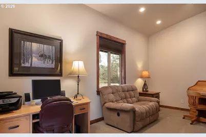 4101 NW 21st St, Redmond, OR 97756 - Photo 32