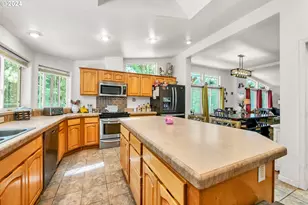 92705 Two Lks Ln, Blachly, OR 97412 - Photo 10