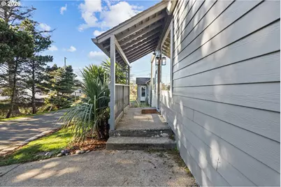 1523 NE 12th St, Lincoln City, OR 97367 - Photo 2