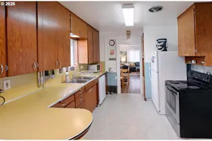 235 S 4th St, Saint Helens, OR 97051 - Photo 12