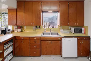 235 S 4th St, Saint Helens, OR 97051 - Photo 8