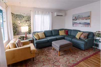 235 S 4th St, Saint Helens, OR 97051 - Photo 4