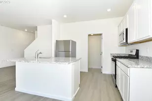 3915 SW Duniway Ln, Gresham, OR 97080 - Photo 10