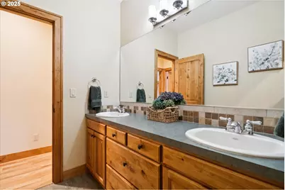27200 S Barlow Rd, Canby, OR 97013 - Photo 24
