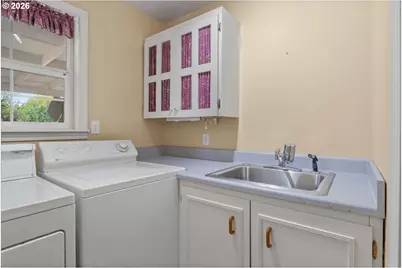 450 NW Ponderosa Ave, Corvallis, OR 97330 - Photo 14