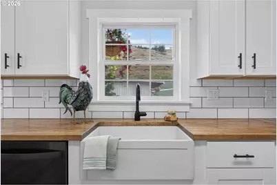407 S Canyon Blvd, John Day, OR 97845 - Photo 4