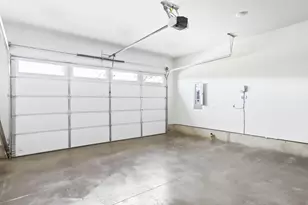 2213 E Juniper Cir, La Center, WA 98629 - Photo 32